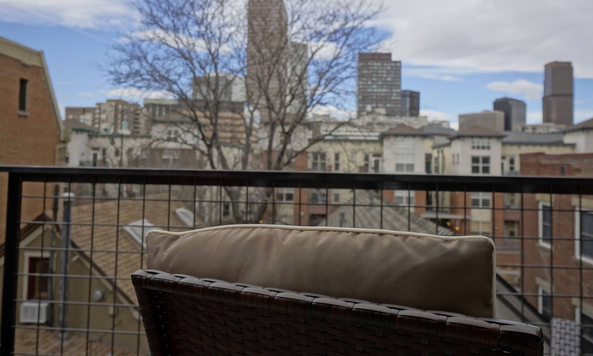 Uptown Apartment | Modern Uptown Charmer with Skyline Views
