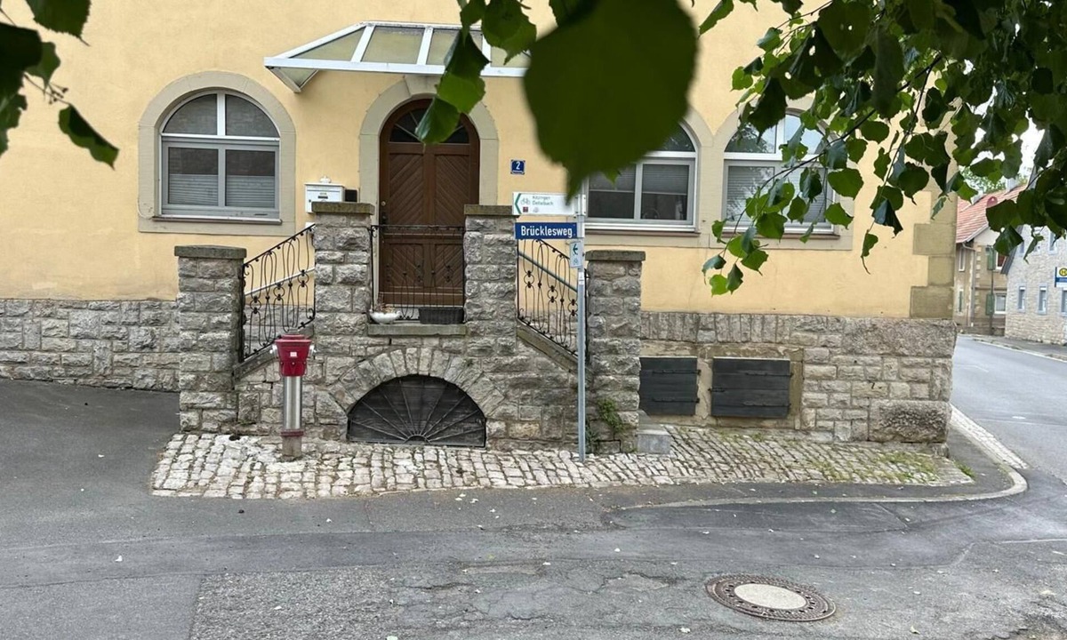 Dettelbach Apartment | Modern vacation apartment in a historic house - in a rural setting