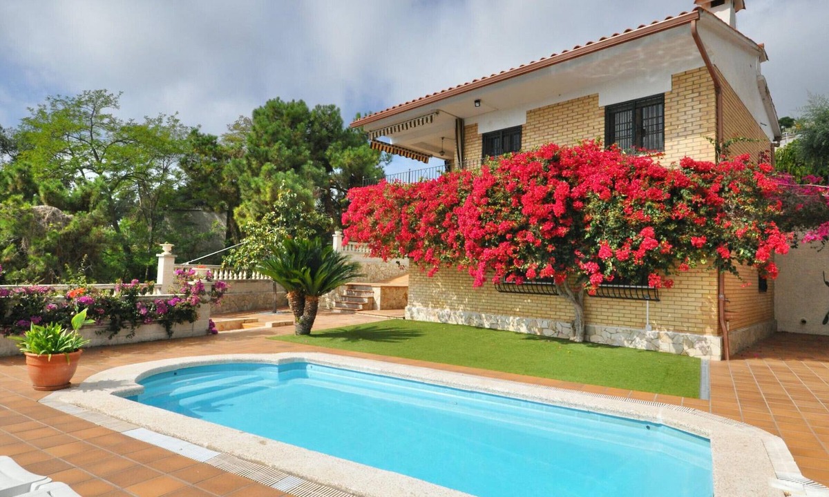 Lloret de Mar Cottage | Modern villa 1 km from beach with private pool and sea views