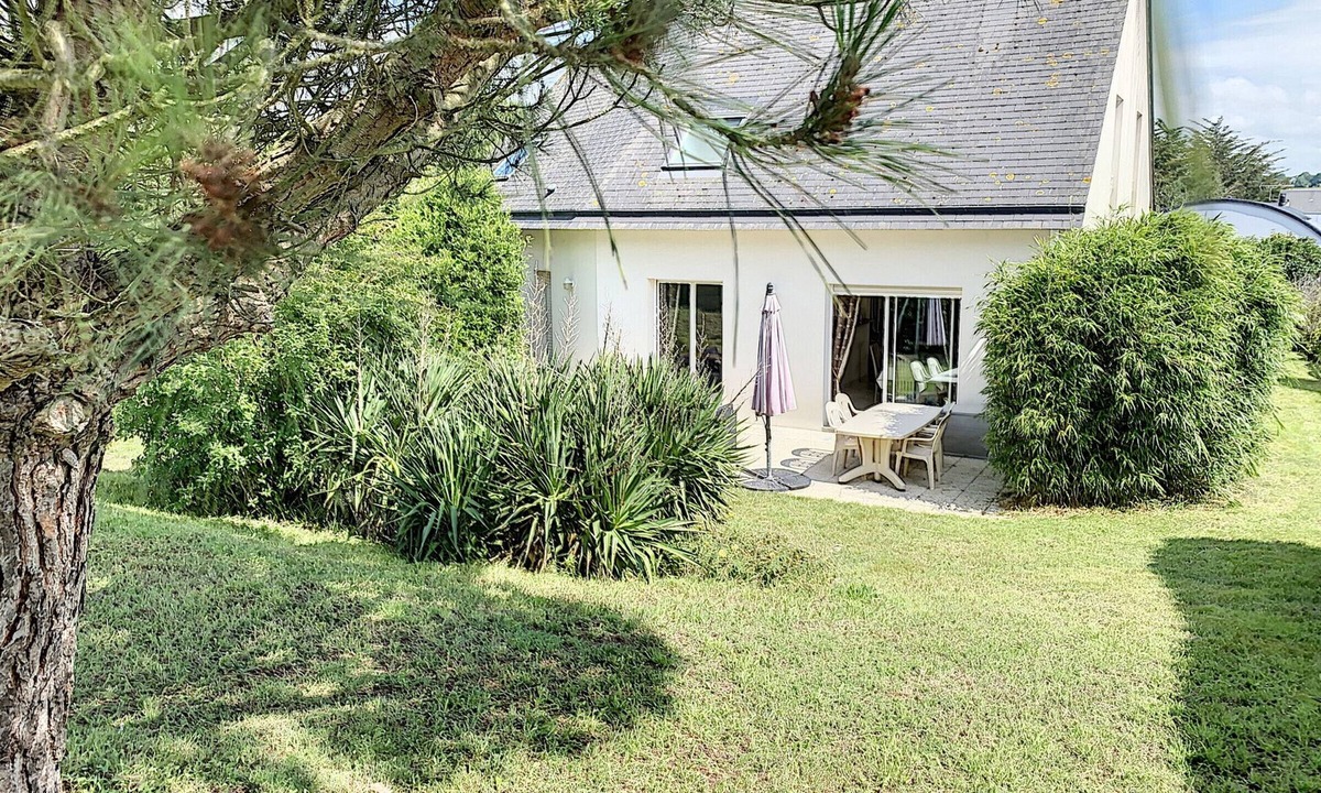 Saint-Pair-sur-Mer House | Modern Villa with Terrace, Enclosed Garden, and Large Basement near Mont Saint-Michel