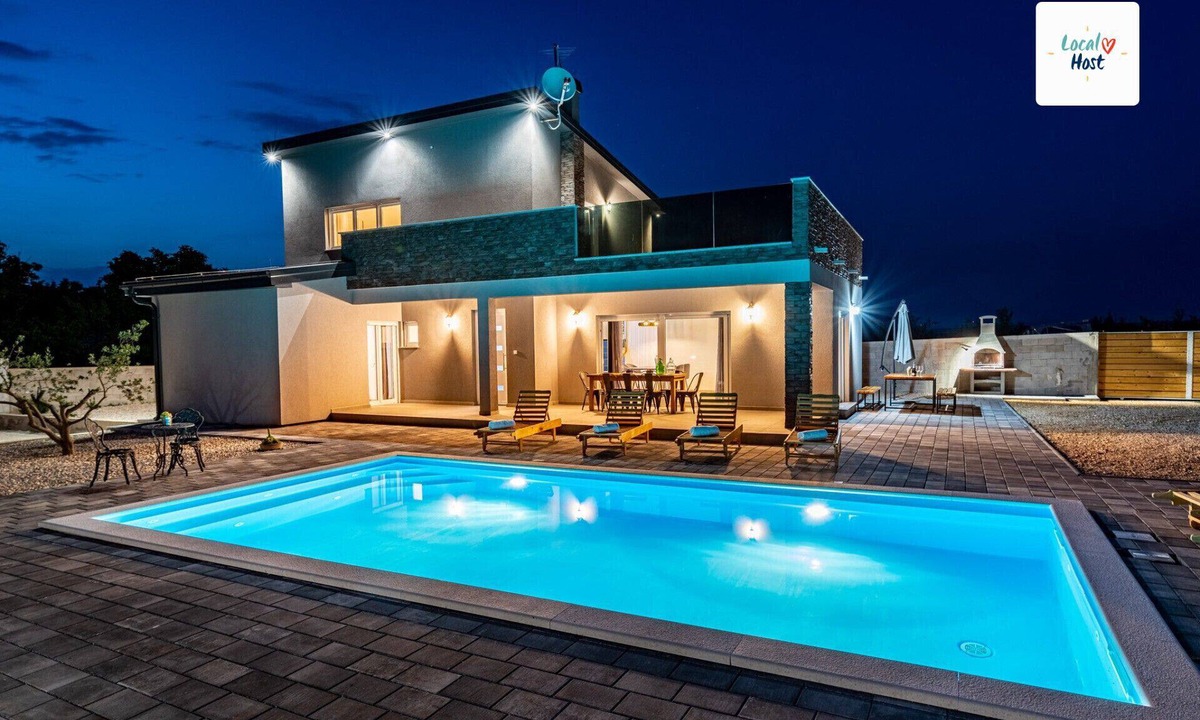 Stankovci Villa | Modern Villa Grigia with pool