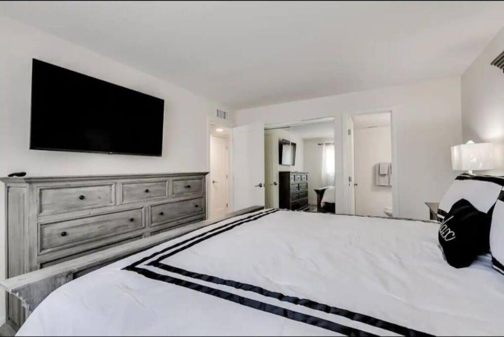 Litchfield Park Villa | Modern Villa in Old Litchfield