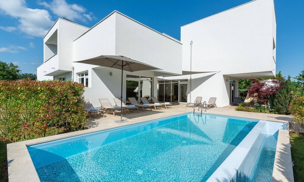Zminj Villa | Modern Villa Kate in Zminj