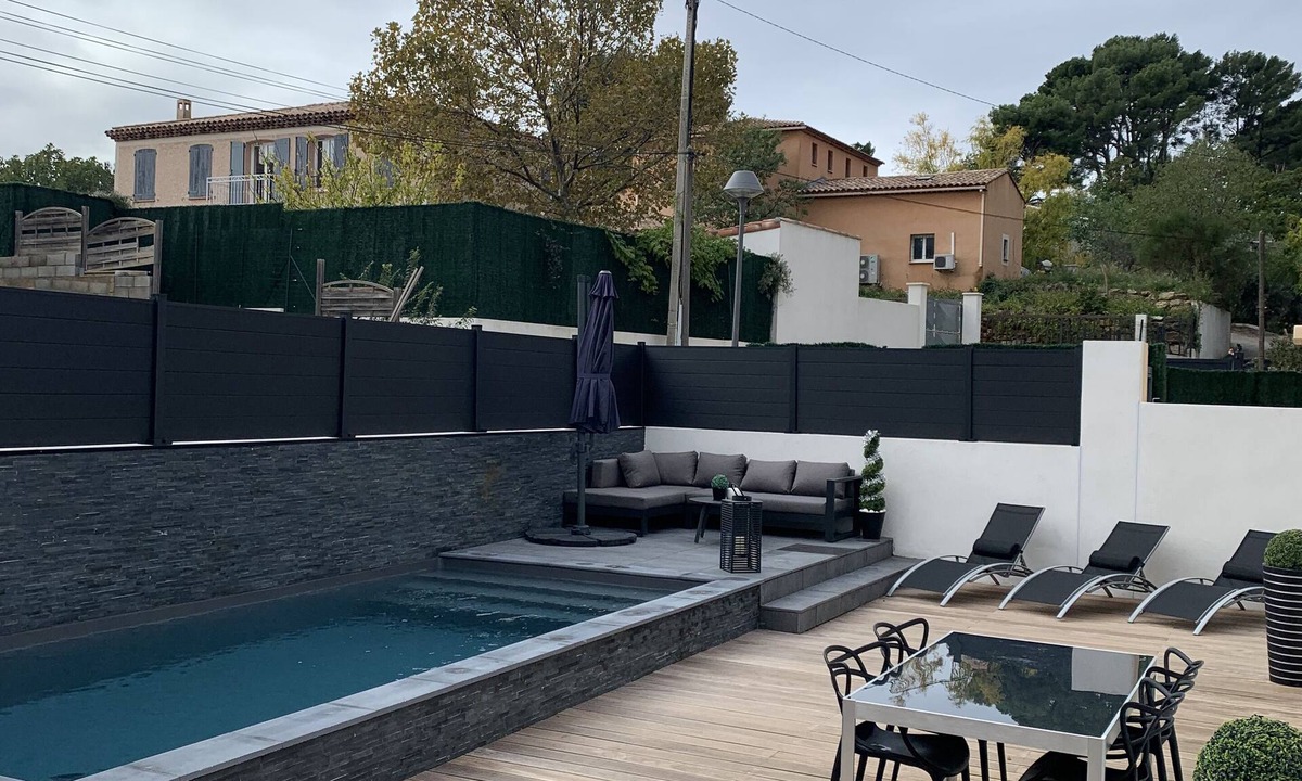 Allauch Villa | Modern villa with heated pool