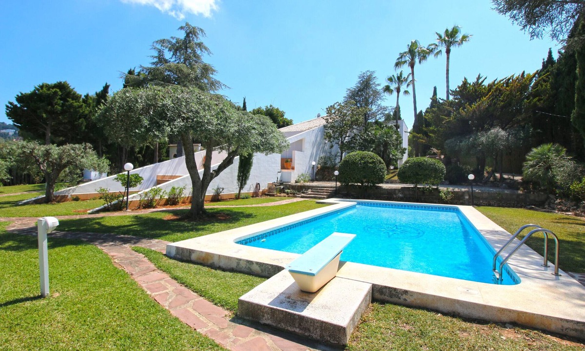 Pedreguer Villa | Modern Villa with pool and garden Finca La Xara