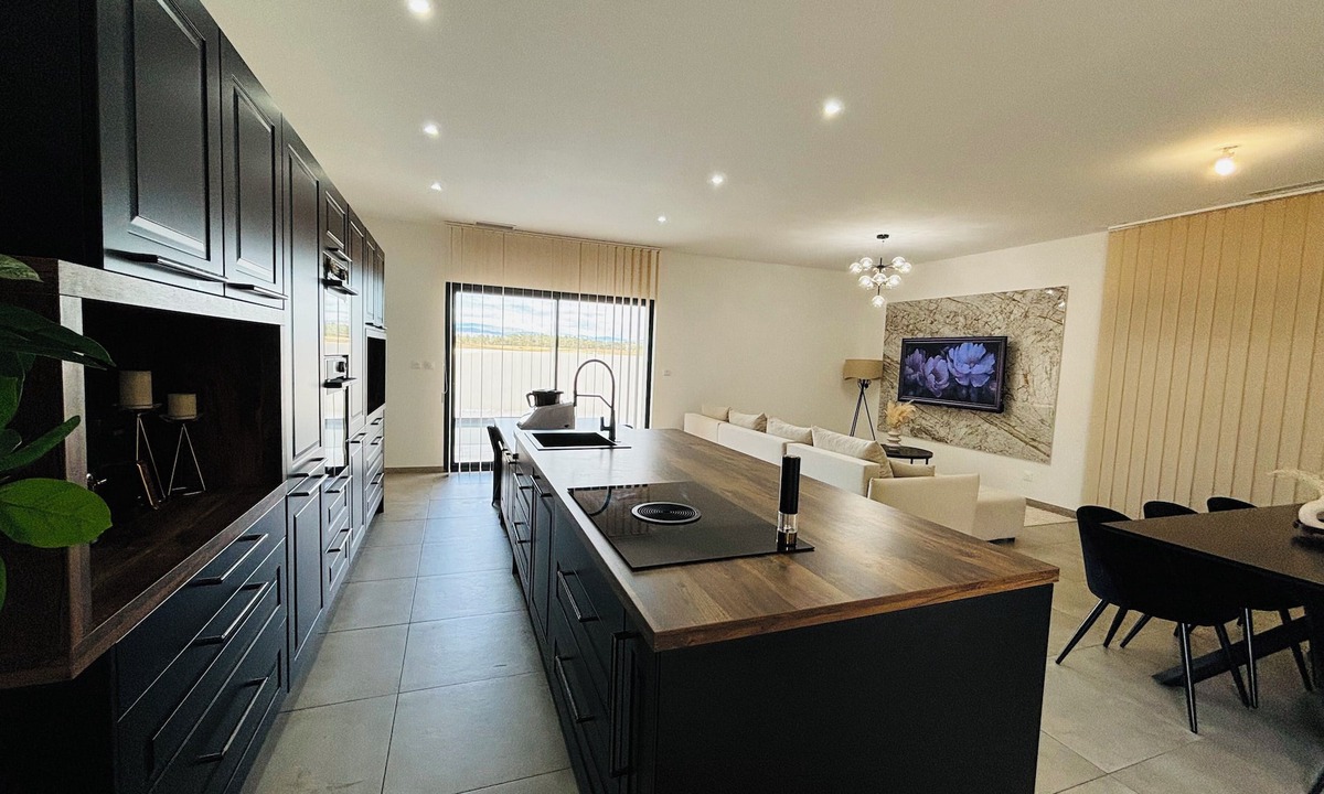 Pennautier Villa | Modern villa with swimming pool and breathtaking views