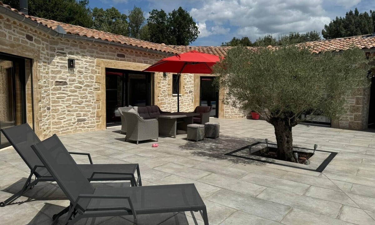 Vezenobres House | Modern villa with swimming pool