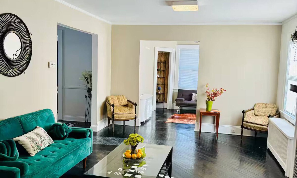 West Orange House | Modern W. Orange Retreat | Free Parking+Fast Wi-Fi