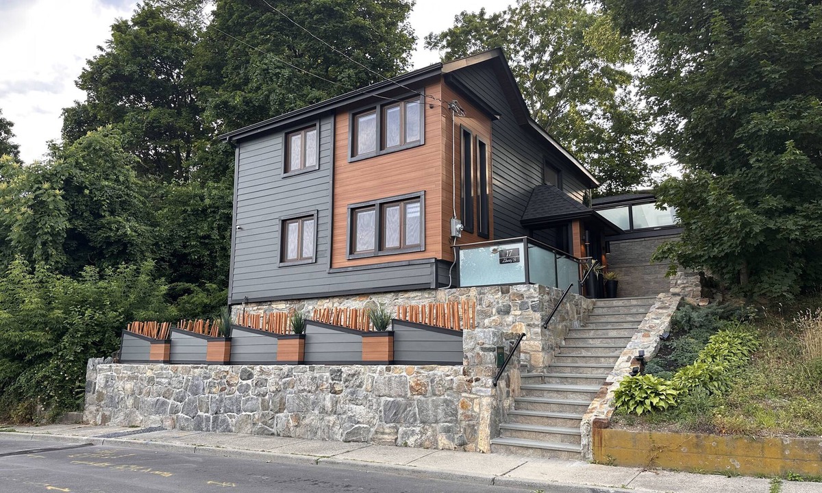 Highland Falls House | Modern West Point House near West Point - 3 bed, 2 bath with Hot tub & Fire pit!