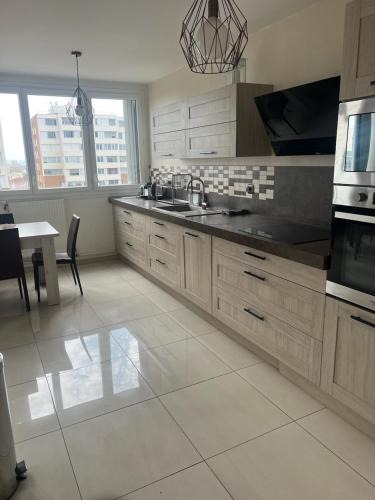 Cusset Apartment | Moderne 3 Pièces proche métro et tram