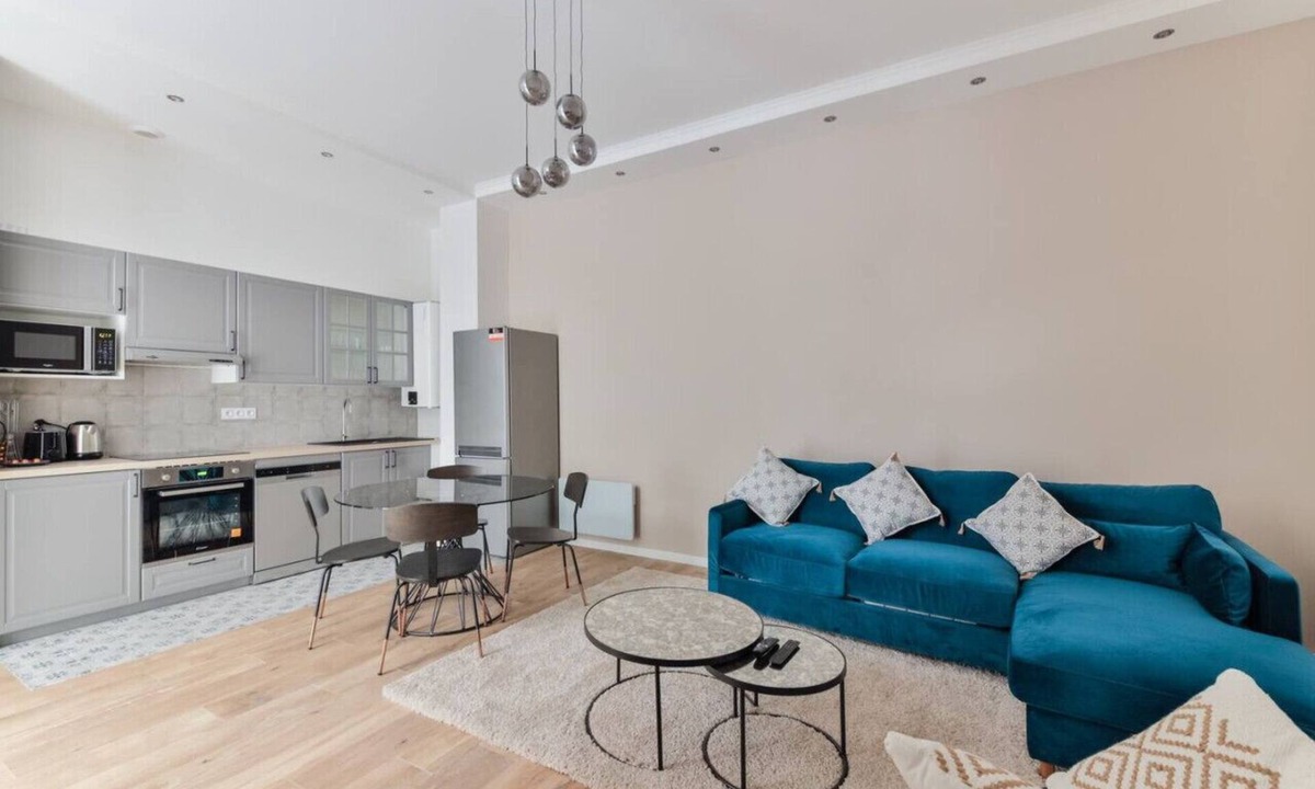 Quartier du Faubourg-Montmartre Apartment | Moderne In heart of PARIS Opera/Eurostar 6 pers