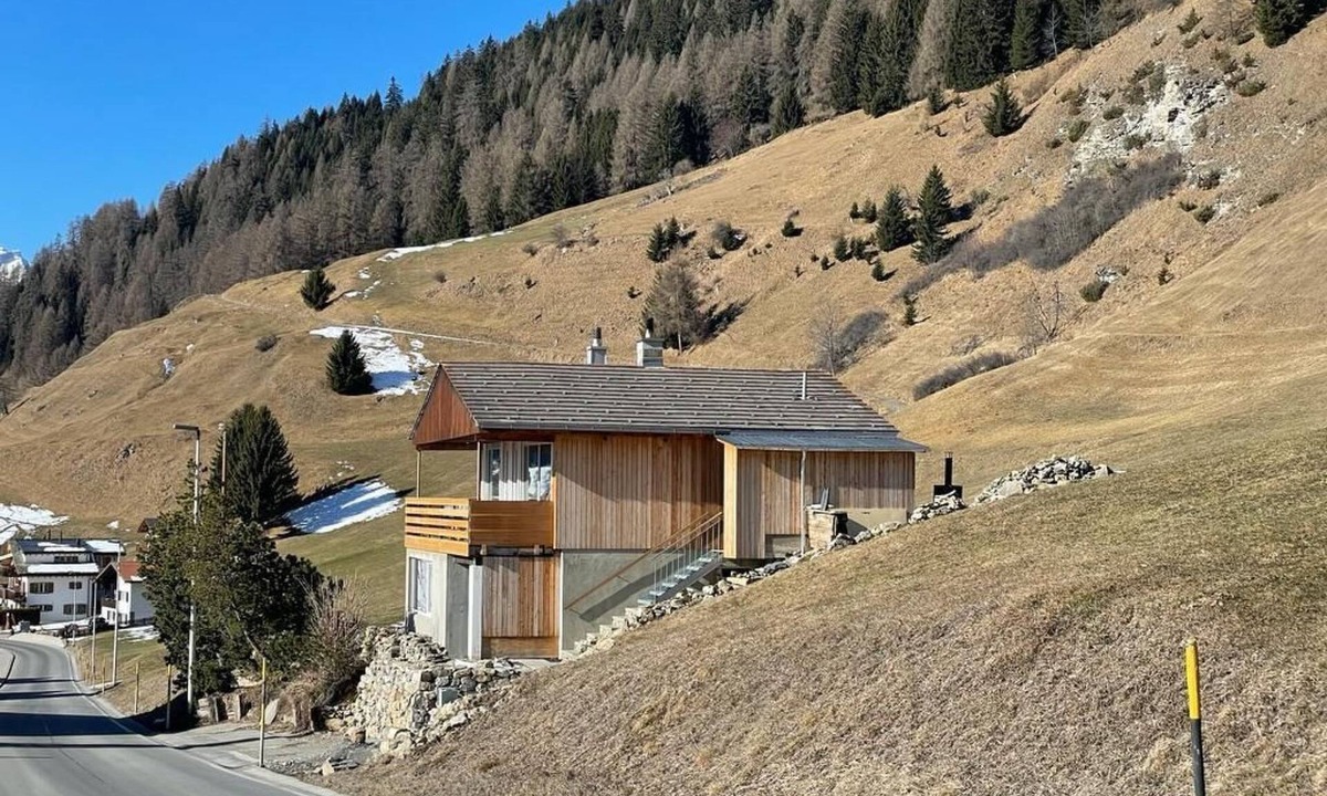 Vaz-Obervaz House | Modernes heimeliges Chalet by Interhome