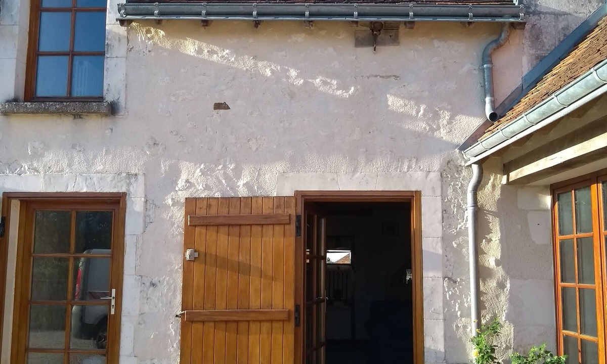Charnizay House | Modernised one bedroom house in the heart of the Touraine countryside