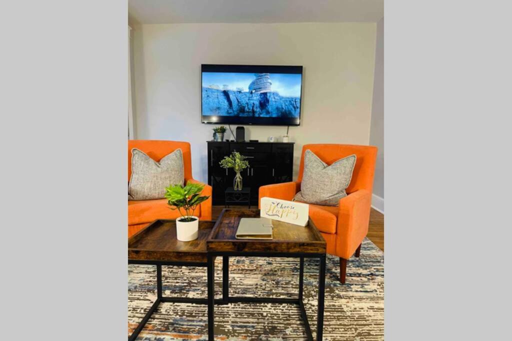 Lancaster Villa | Modernized City Home w/ Parking Downtown Lancaster