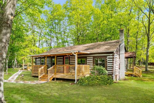 Berkeley Springs Ski Chalet | Modernized Log Cabin w Hot Tub Fire Pit & Views