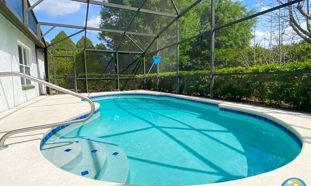 Greater Groves House | Modest Charmer W/Private Pool