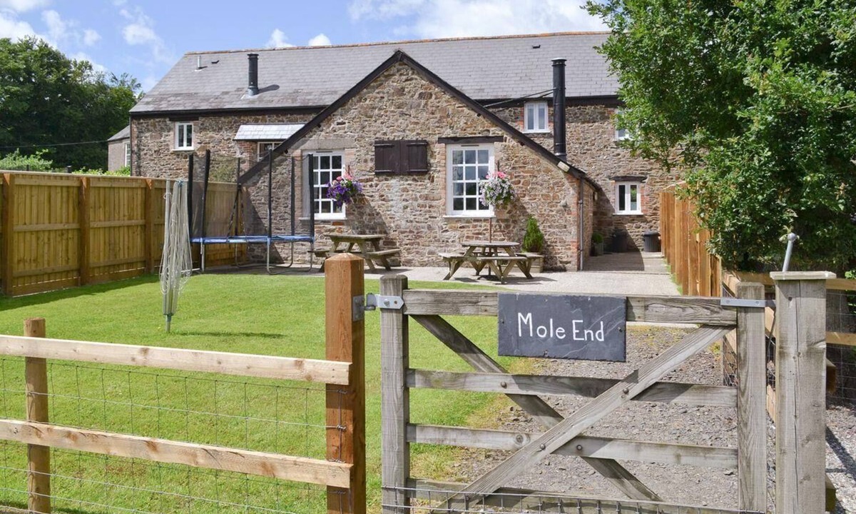 Black Torrington House | Mole End at Libbear Barton