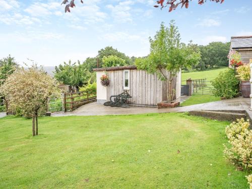 Mawr House | Molehill Lodge