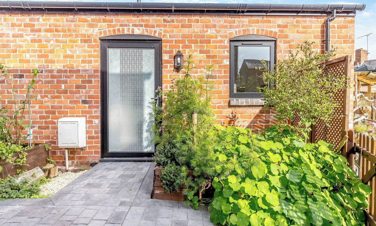 Ellesmere Cottage | Molly Veroni - UK43592