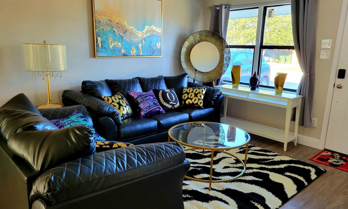 Plano House | MOMO 2BD entire new house with big yard in Downtown Plano