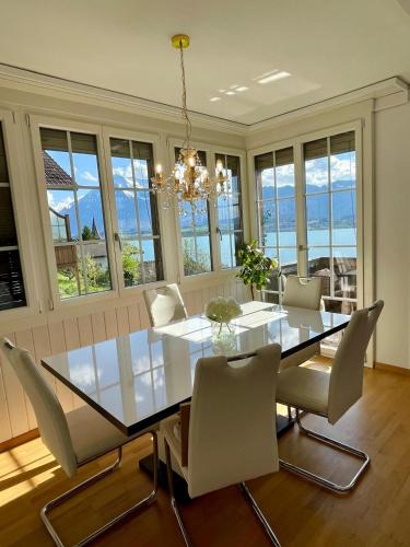 Hilterfingen Apartment | Mon Bijou Chalet au Lac