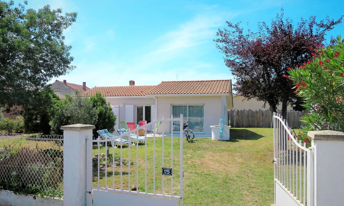 Saint-Vivien-de-Medoc House | Mon Poussin by Interhome