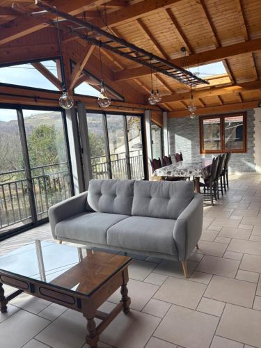 Boyeux-Saint-Jerome House | Mondeuse