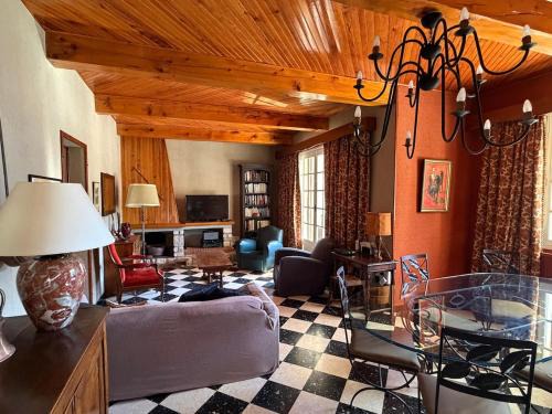 Le Collet-de-Deze House | Monette's refuge