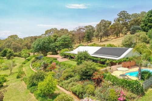 Mansfield House | Monkey Gully Retreat - Pool - Mansfield - Sleeps 9