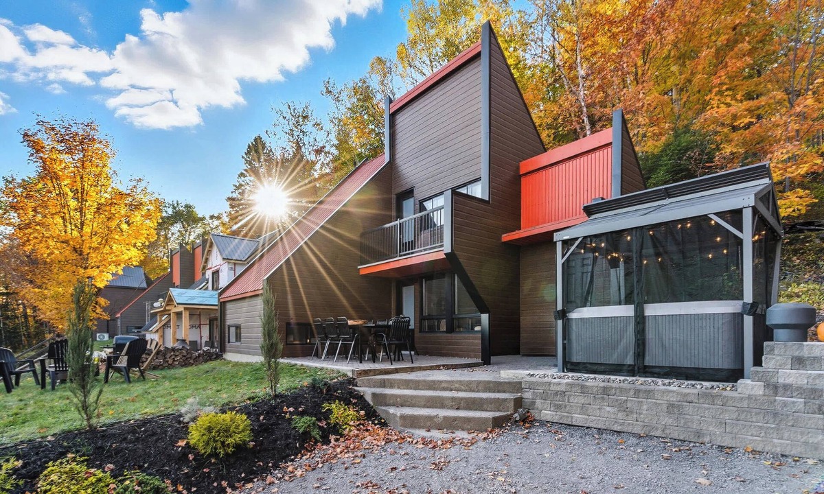 Lac-Etchemin Ski Chalet | Mont Orignal | Private Hot Tub | Alpenglow