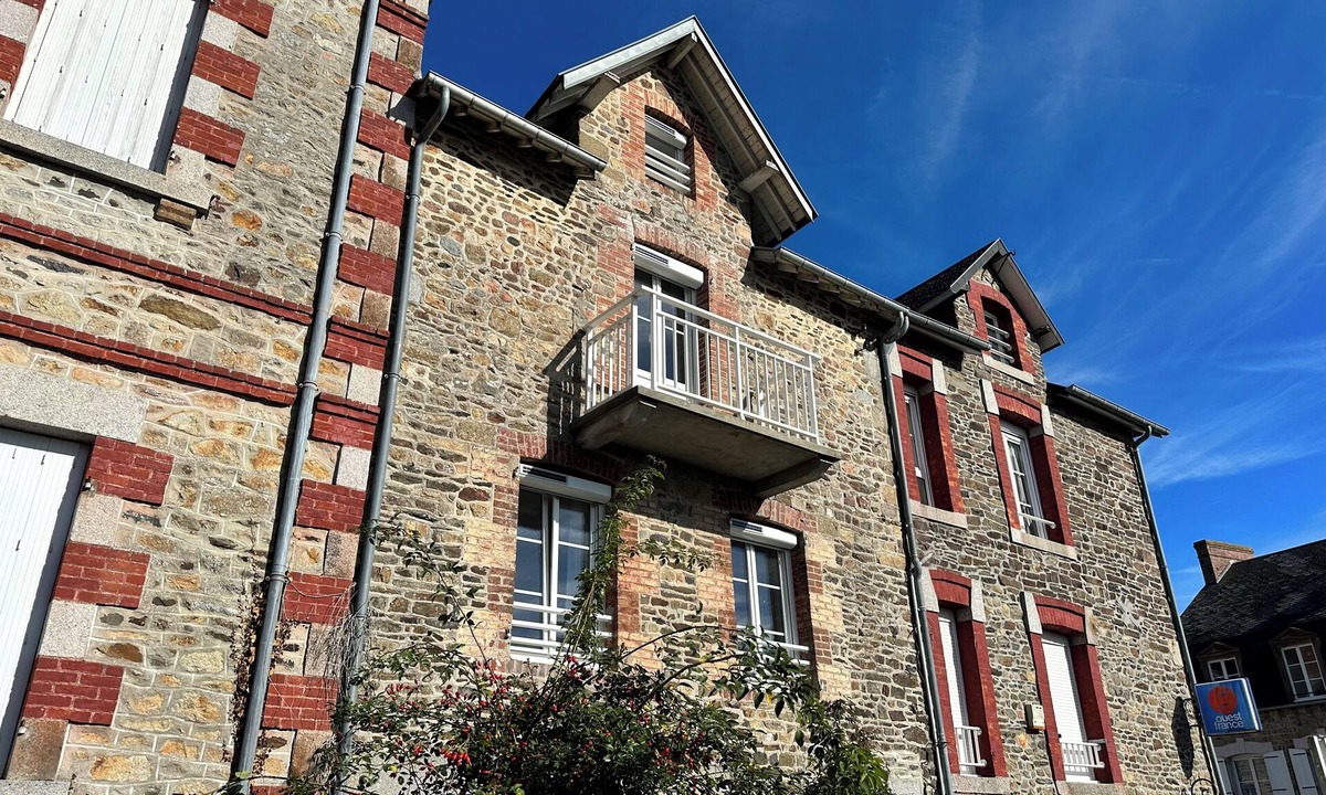 Saint-Jean-le-Thomas House | Mont St Michel bay house
