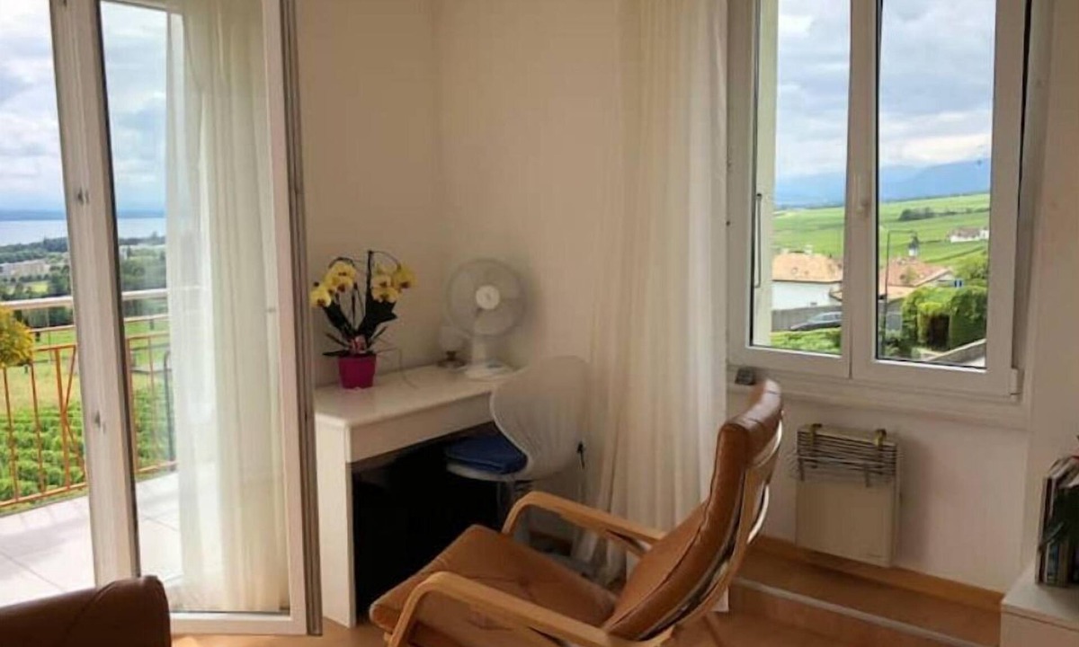 Mont-sur-Rolle Apartment | Mont-sur-Rolle Apartment with panoramic view