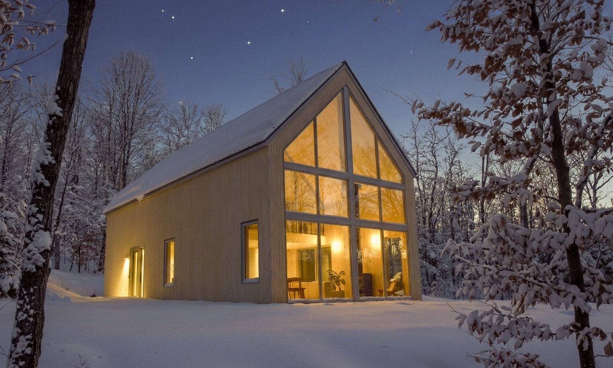 Lac Superieur Village Ski Chalet | Mont-Tremblant North side | Scandinavian Chalet with Spa