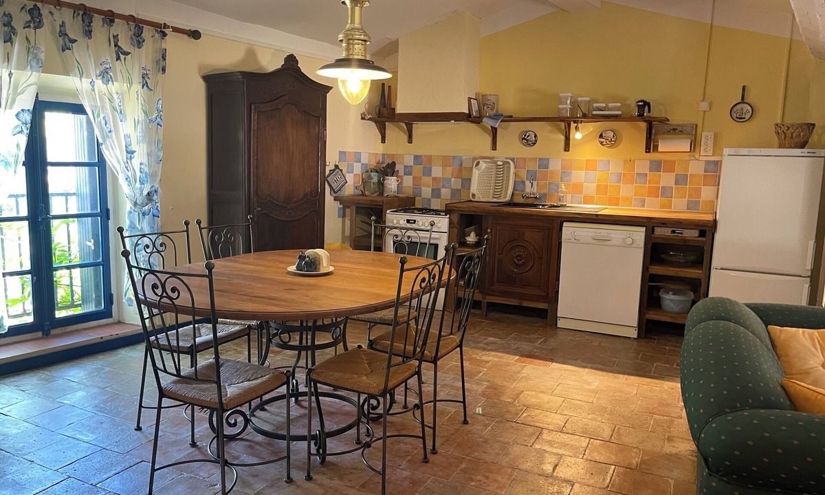 Moux Apartment | Montagne d'ALARIC C