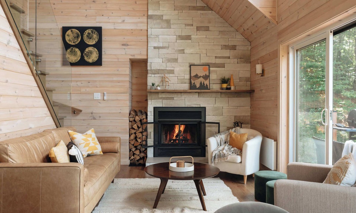 Val-des-Lacs Ski Chalet | Montagnia Escape: Tremblant with Hot Tub & Sauna