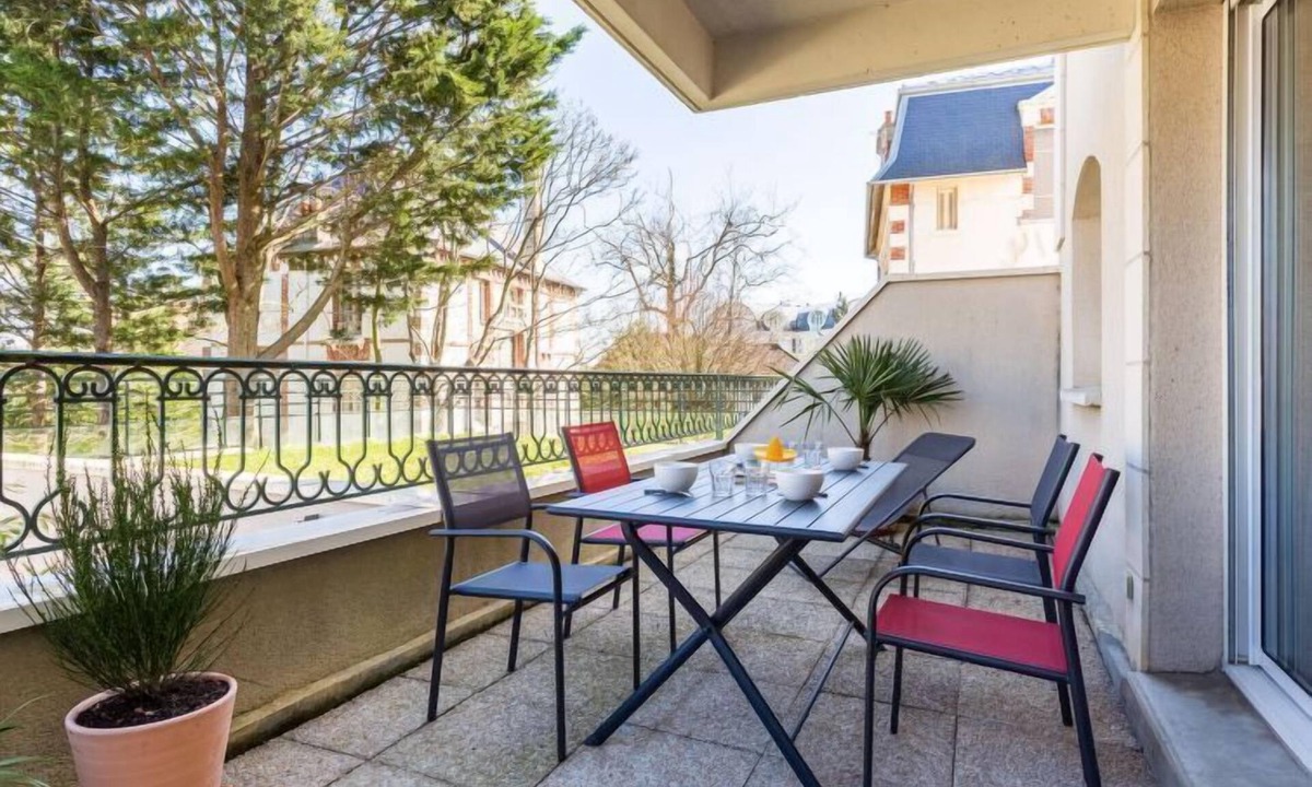 Cabourg Apartment | Montaigu by Interhome