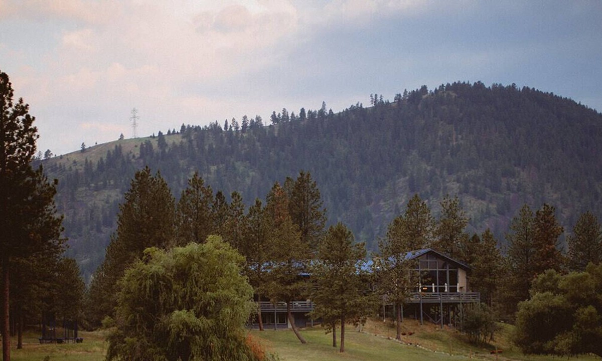 Alberton Cabin | MONTANA LUXURY GUEST RANCH