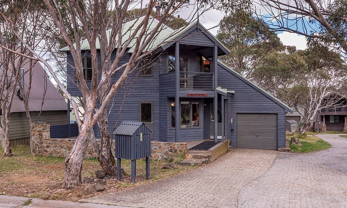 Dinner Plain Ski Chalet | Montane - Dinner Plain