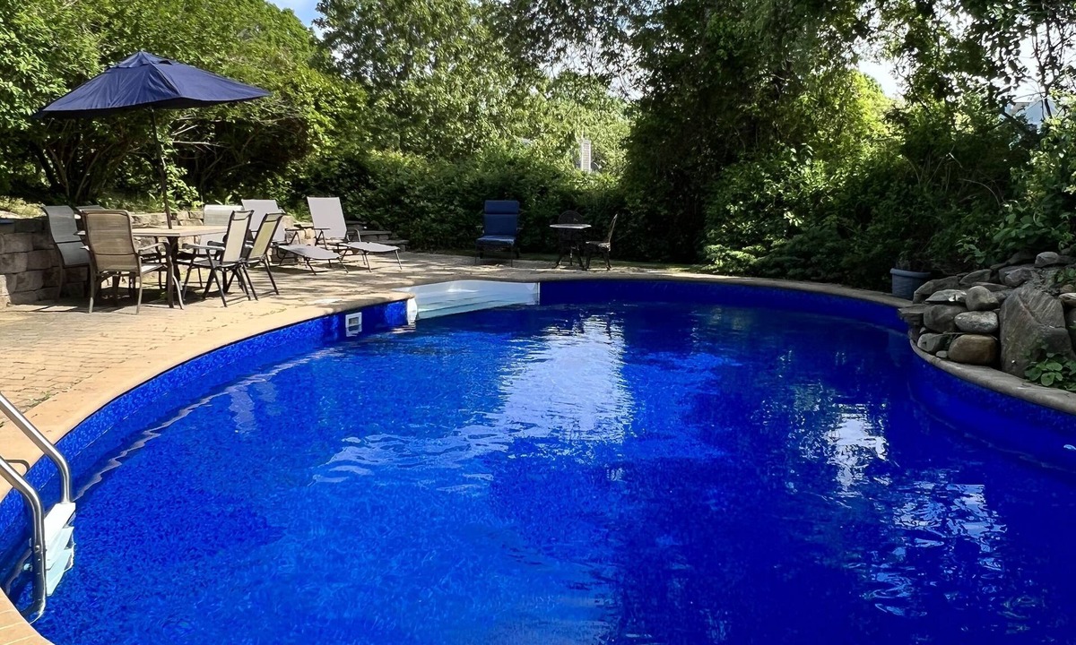 Montauk House | Montauk Panoramic- Luxury home with heated pool -game room- large deck