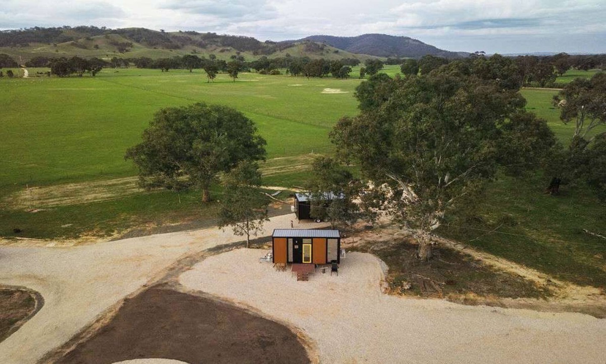 Warrenmang House | Monte at Sheltered Paddock by Tiny Away