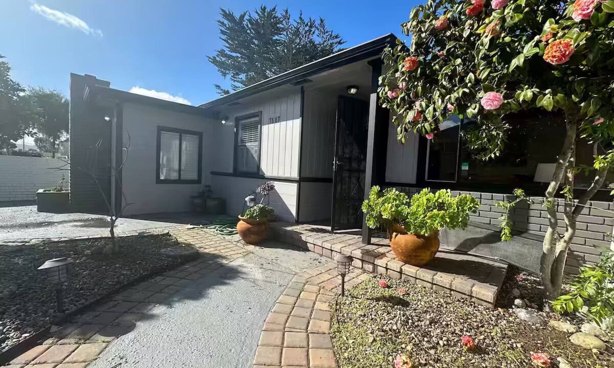 Seaside Cottage | Monterey Bay Cottage