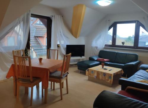 Nidderau Apartment | Monteursunterkunft Nidderau (20 km Hanau, 30 km Frankfurt)