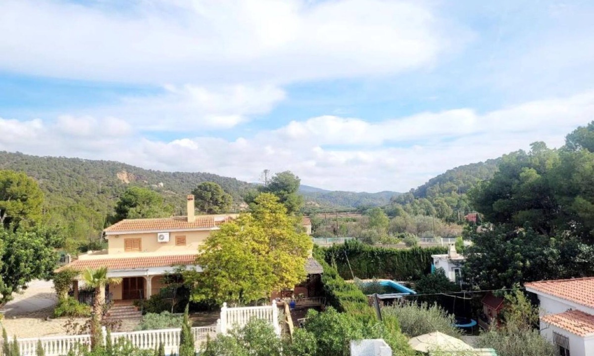 Olocau Villa | Montevistas Retreat - Cycling, Hiking, Relaxation , Yoga, 25 Minutes Valencia