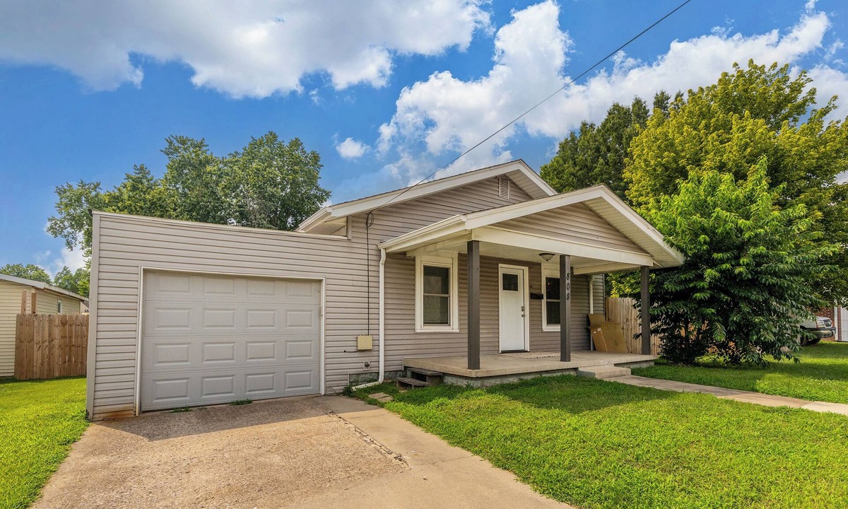 Marion House | Month to Month Rental Storage Garage