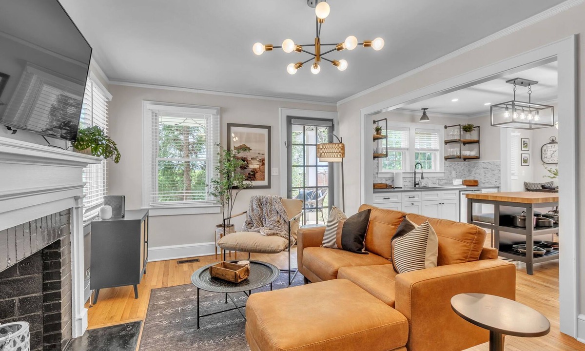 Greenville House | Monthly 2BR, Firepit, Fenced Yard, Workspace