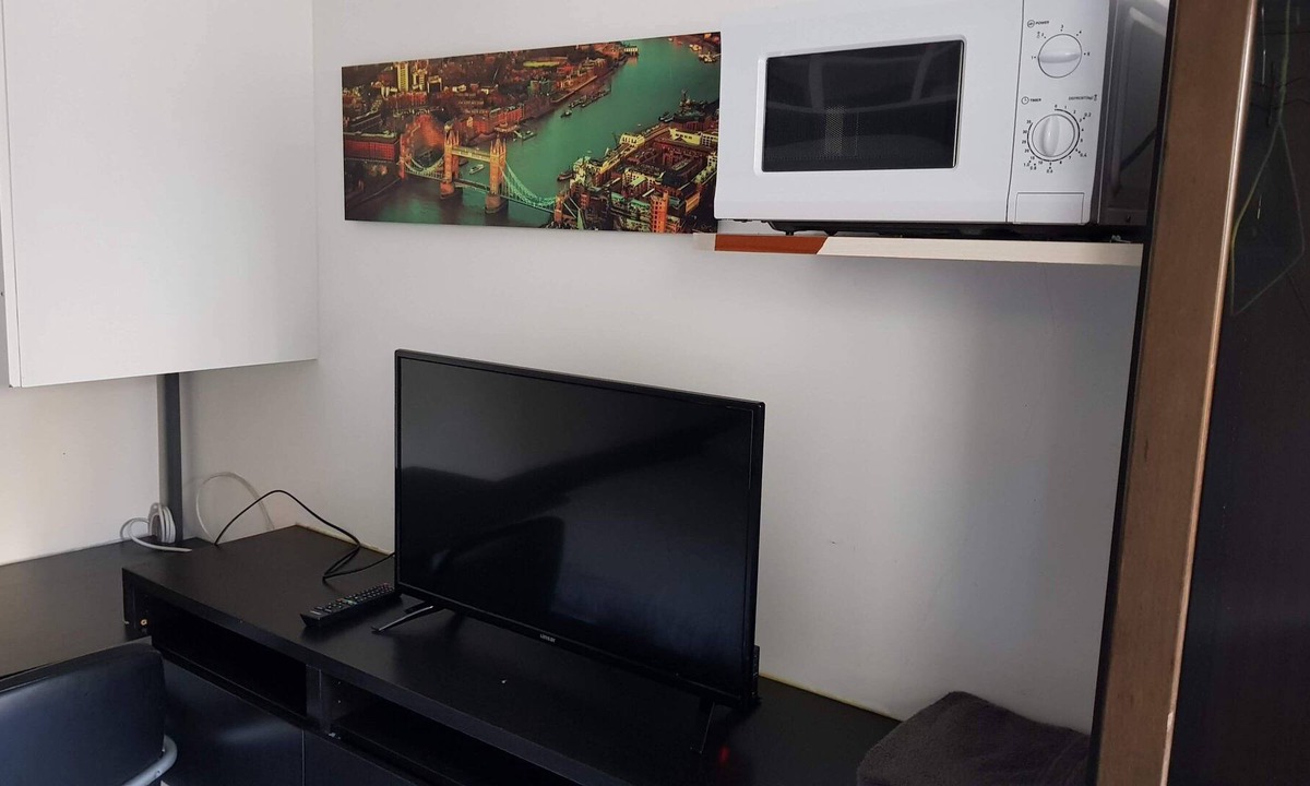 Villejuif House | MONTHLY STUDIO IN VILLEJUIF