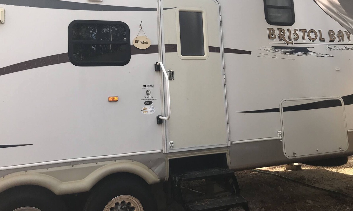 Waller House | Monthly, Weekly, Nightly Rate-Lovely RV in Rustic Surroundings Texas Renaissance