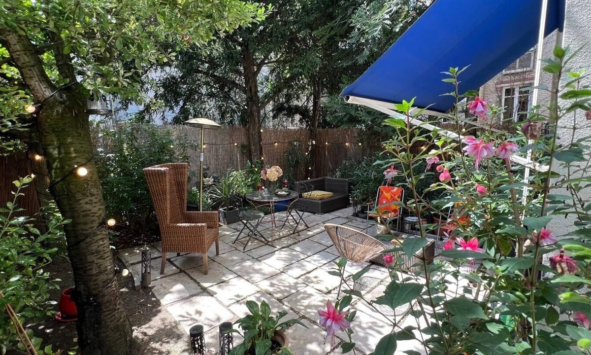 Montmartre Apartment | Montmartre Retreat | Private Garden & Style