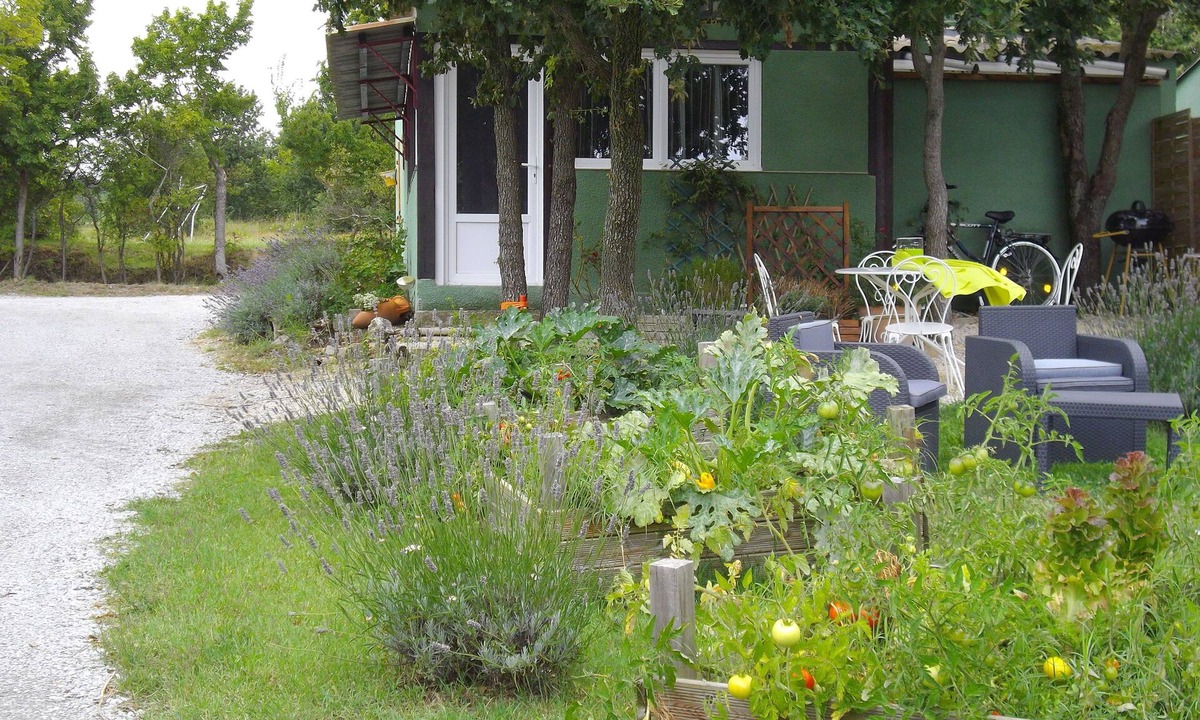 Pezens House | Montolieu GITE with swimming pool
