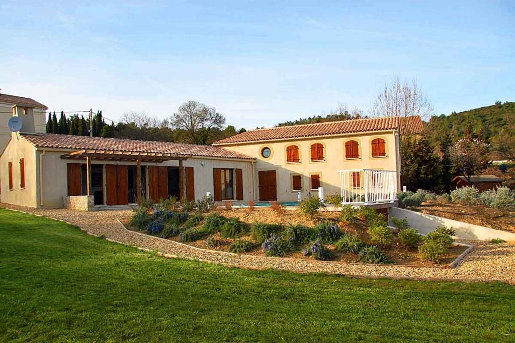 Montouliers House | Montouliers Villa Sleeps 12 Pool